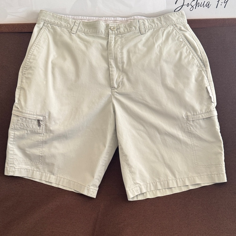 Greg Norman Collection Light Tan Cargo Shorts